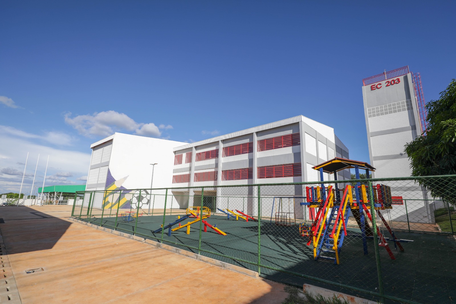 Brasília chega aos 64 anos com 840 escolas públicas e 450 mil alunos ...