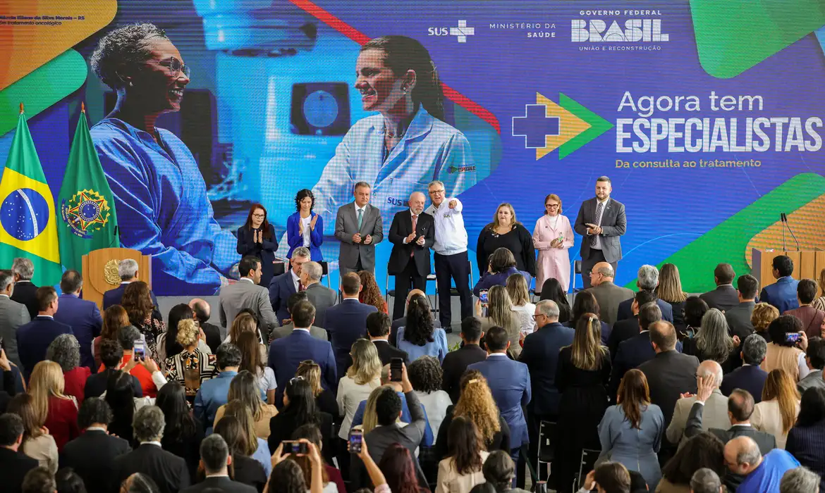 Lula lança programa para melhorar acesso de pacientes a especialistas