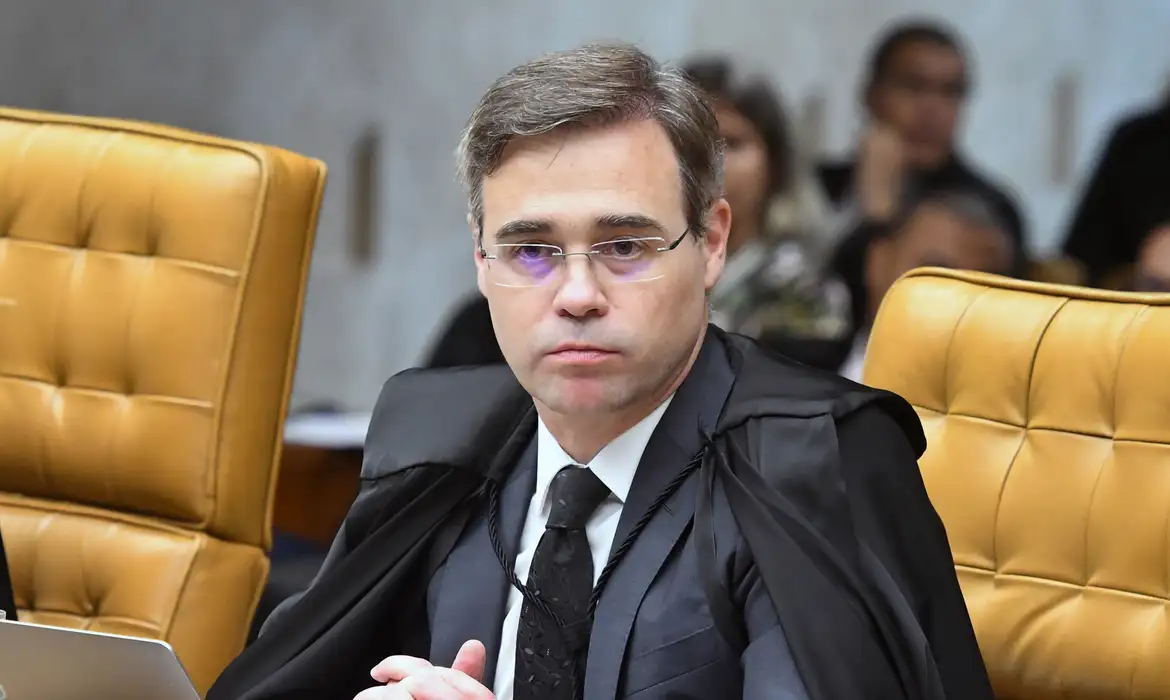 Para reduzir tensão, Governo sugere reunião entre Mendonça e diretor-geral da PF