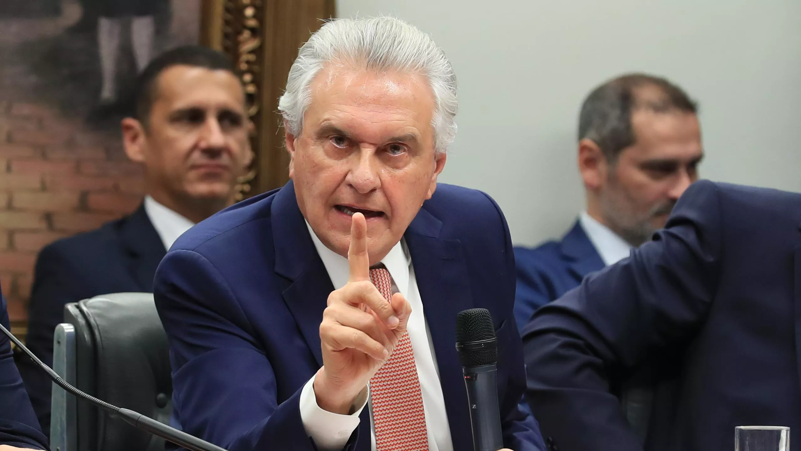 Plano de governo de Caiado prevê estabilizar dívida pública em até 3 anos