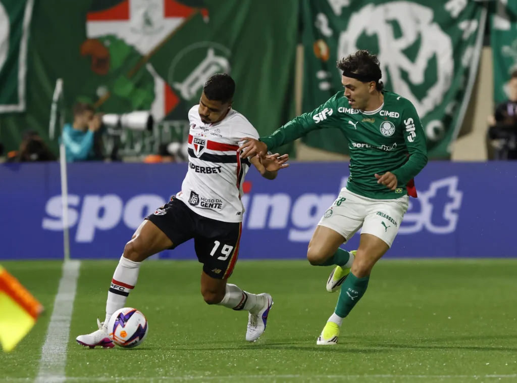 Palmeiras elimina São Paulo e faz final contra o Novorizontino