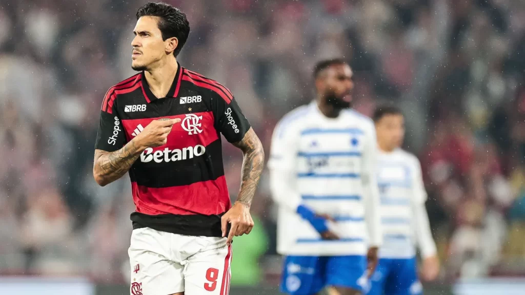 Flamengo vence Cruzeiro por 2 a 0