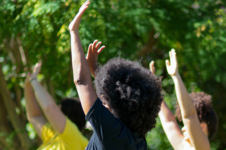 Passarela para celebrar superação de mulheres vítimas de violência