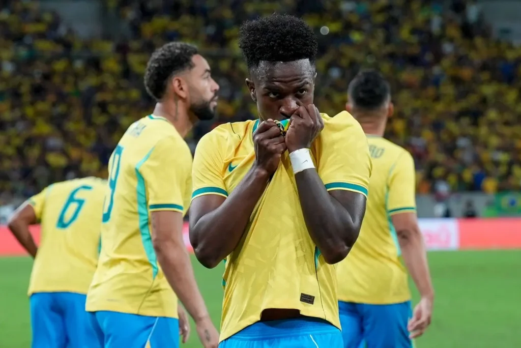 Brasil estreia na Copa do Mundo após ciclo de preparação tumultuado
