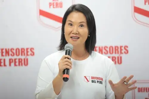 Peru – Keiko Fujimori promete respeitar resultado das urnas e pede fiscalização