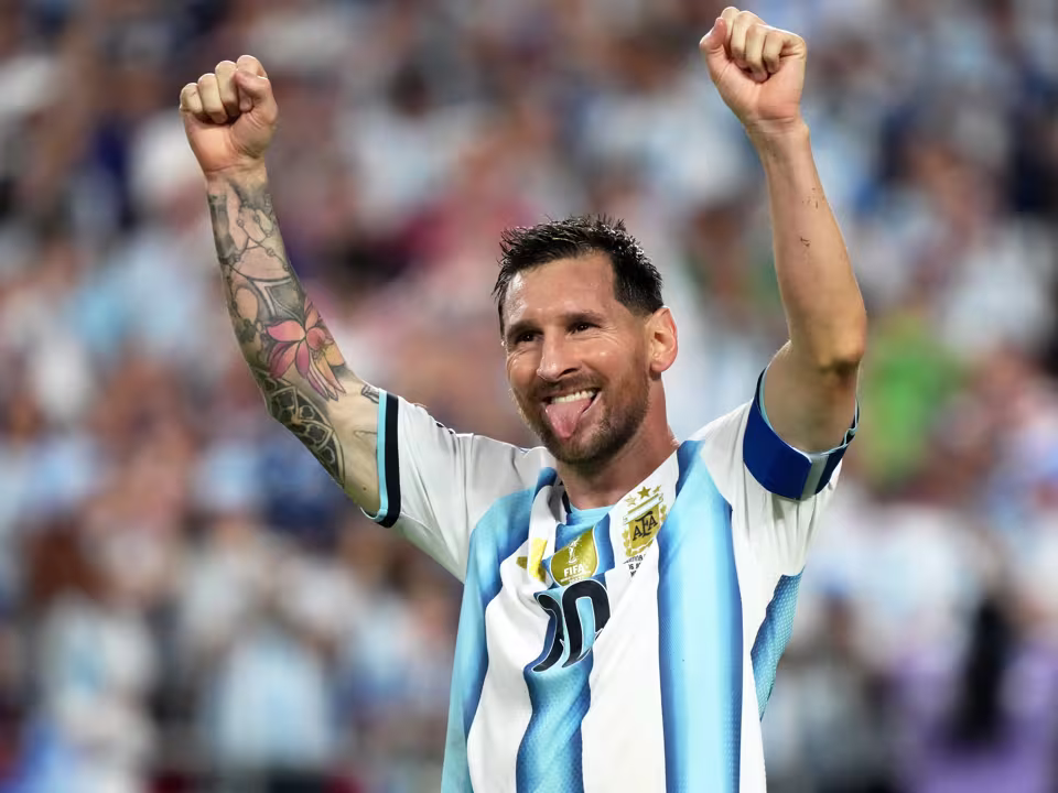 Messi se isola na artilharia das Copas e Argentina vai ao mata-mata