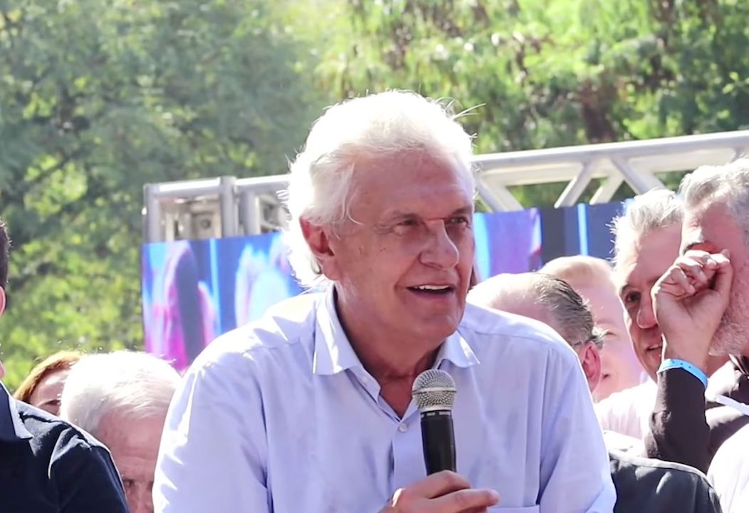 Caiado mira eleitor de Flávio e desafia Lula para debates