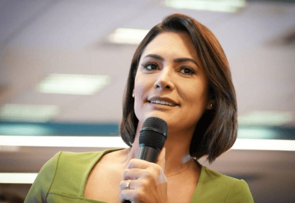 Michelle é internada pela segunda vez no ano com enxaqueca